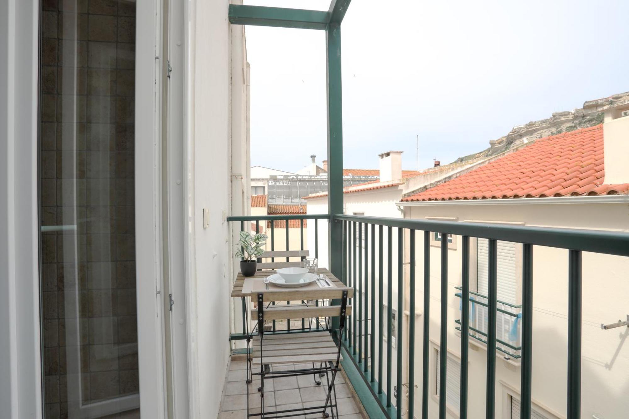 Appartamento Casa Ribeiro Nazaré Esterno foto